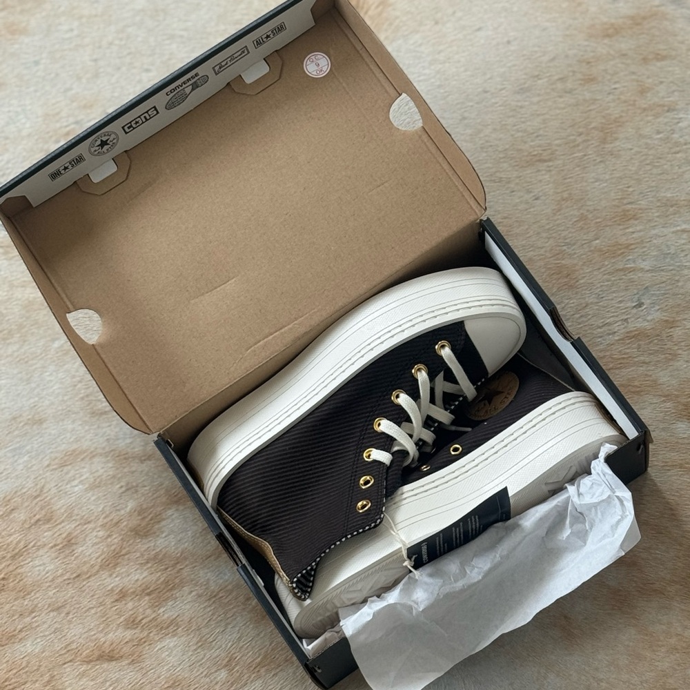 Converse Black and Cream High-Top Sneakers platform - Picture 4 of 6